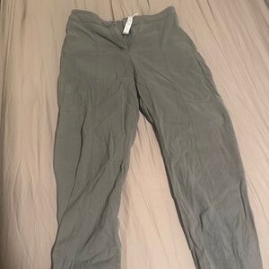 Lululemon grey cargo style pants size 6